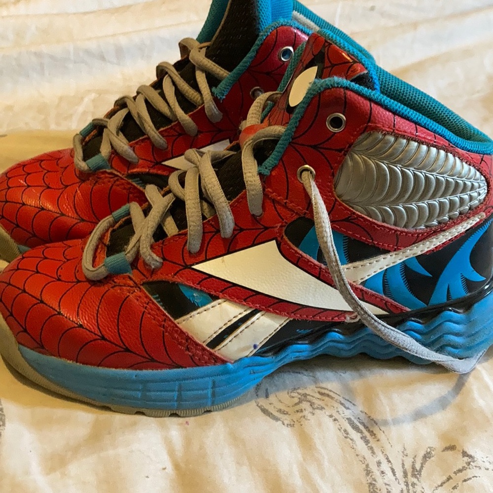 (Boy) Spider man high tops tennis shoes